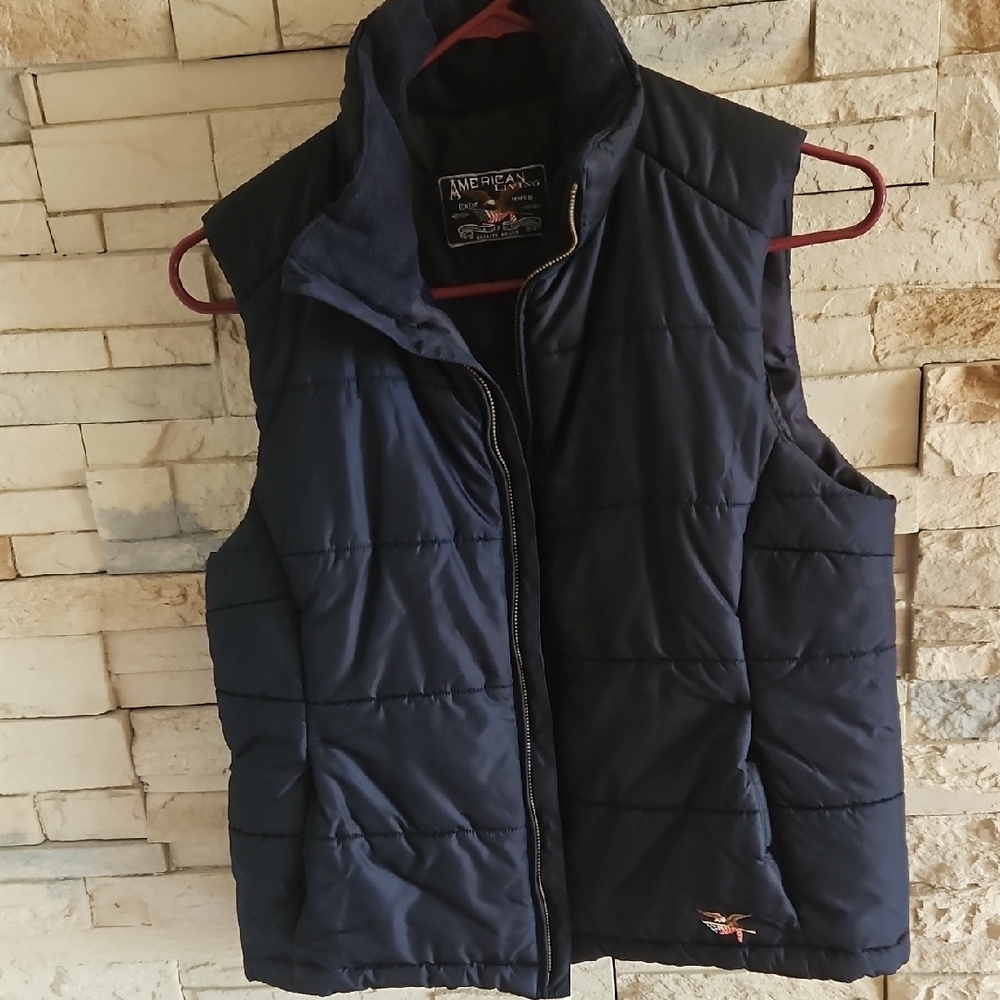 American Living Brand Navy Puffer Quilted Vest